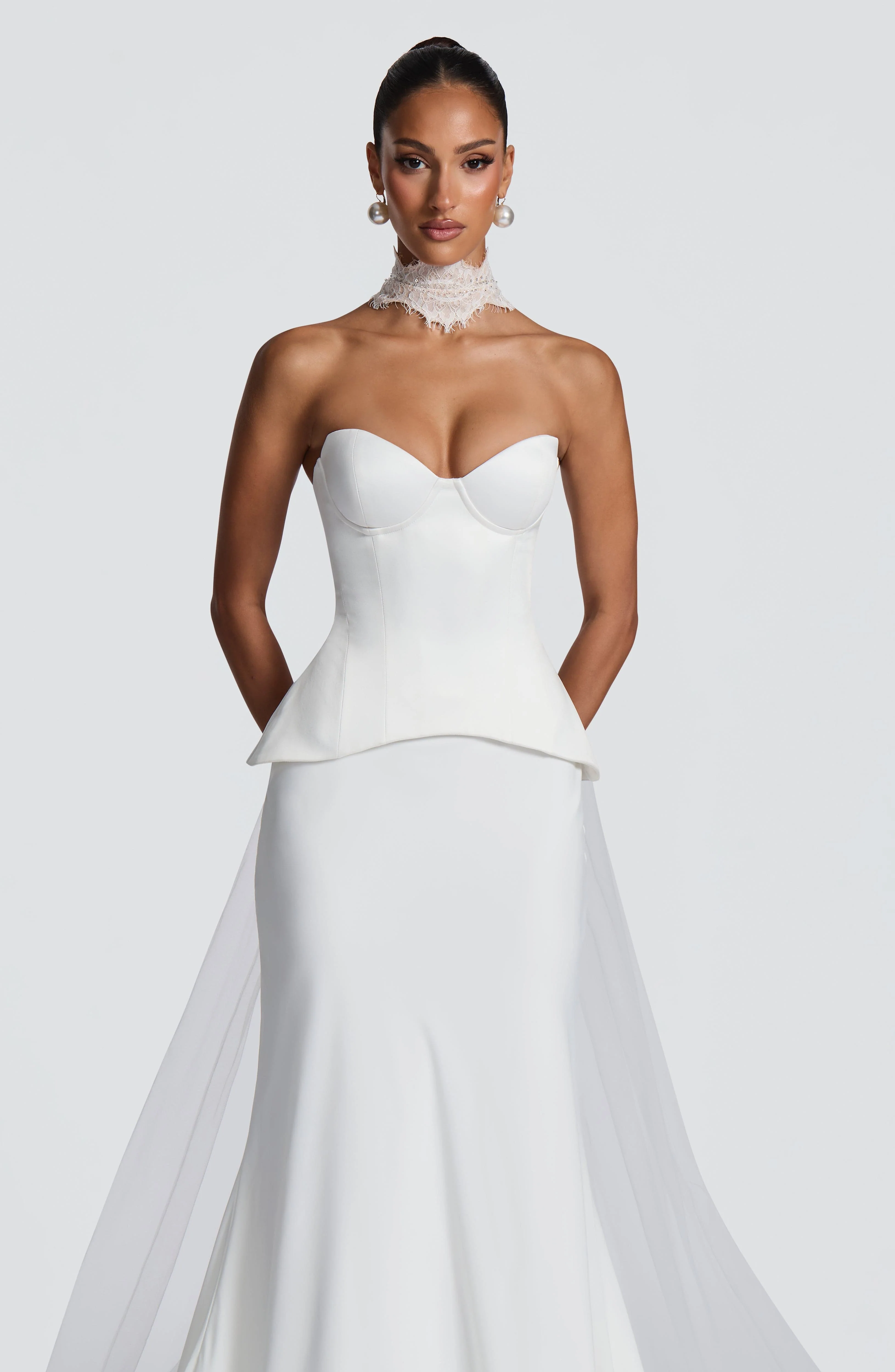 Ellie Lace Neck Veil - Ivory - Image 12